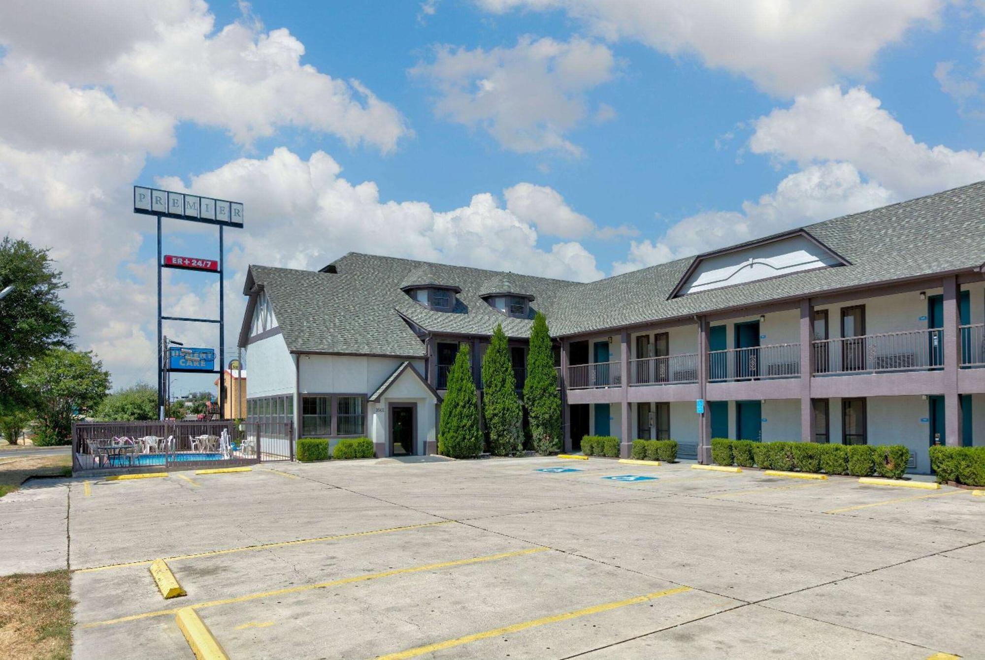 Howard Johnson By Wyndham San Marcos Dış mekan fotoğraf